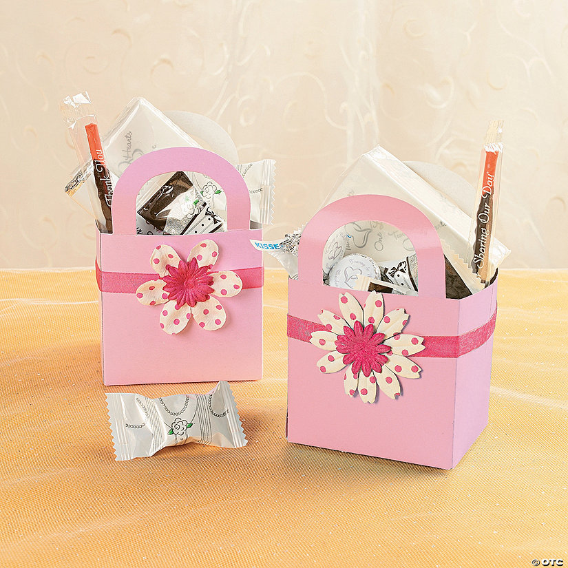 Basket Favor with Ribbon and Flower Idea Image Thumbnail