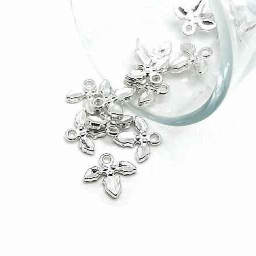 20 Pcs Silver Mistletoe Christmas Charms