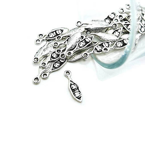 20 Pcs Tiny Silver Peas in a Pod Charms