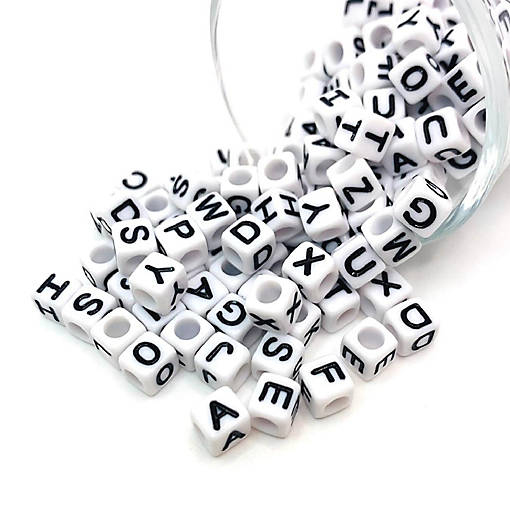 200 Pieces White Alphabet Letter Beads