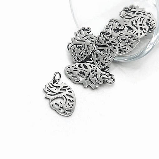 4 Pcs Anatomical Heart Pendants