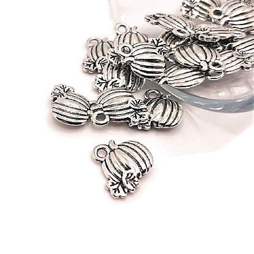 50 Pcs Halloween Small Pumpkin Charms