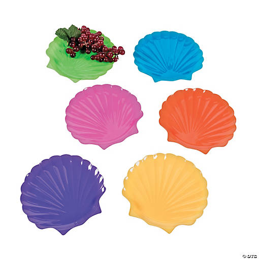 8 1/2" Seashell-Shaped Disposable Plastic Dinner Plates - 12 Ct.