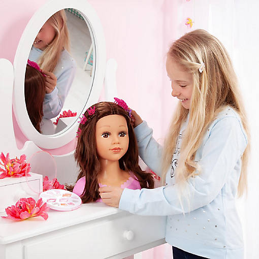 Charlene Super Model Make Up Styling Head