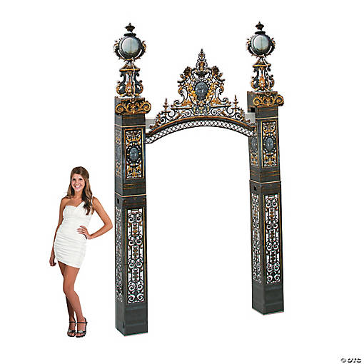 Gate Columns with Lamps Arch