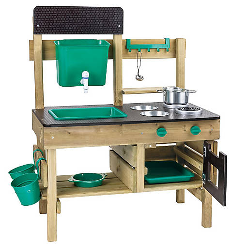 Nature Fun: Outdoor Mud Kitchen