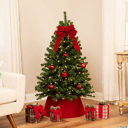 Pre-Lit Pendleton Spruce Full Artificial Christmas Tree - 4.5' - Clear Lights