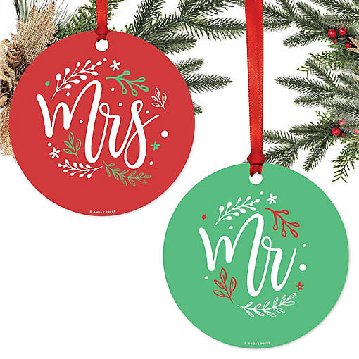 Round Metal Script Ornament, Mr / Mrs