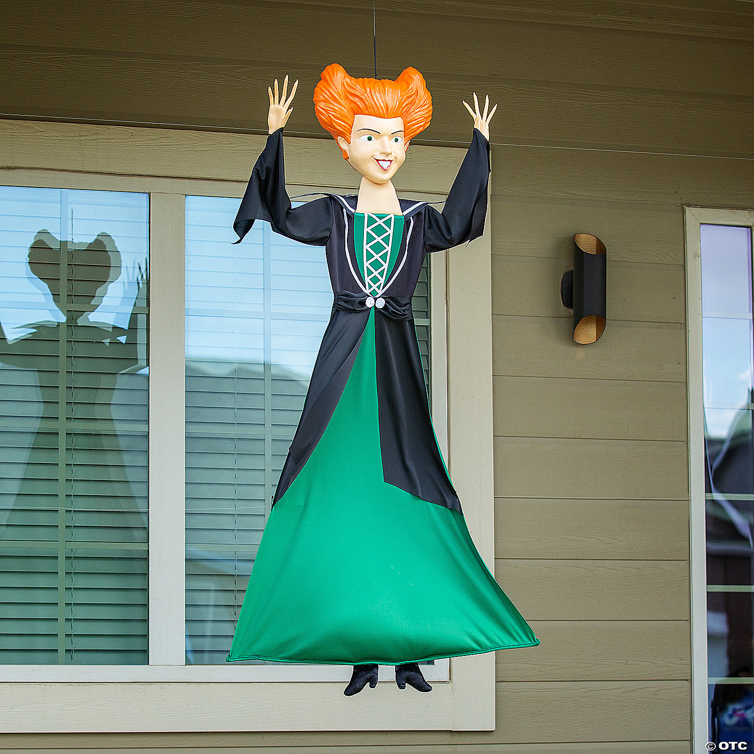 5 Ft. 6" Disney's Hocus Pocus Winnifred Sanderson Posable Halloween ...