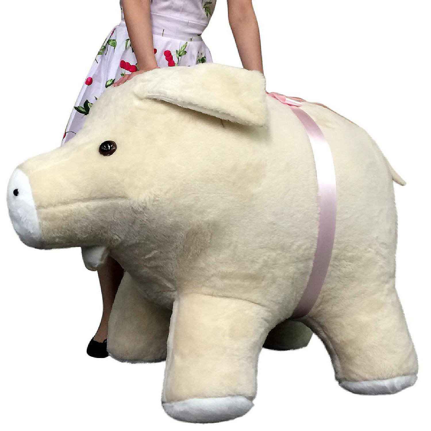 giant stuffed pig