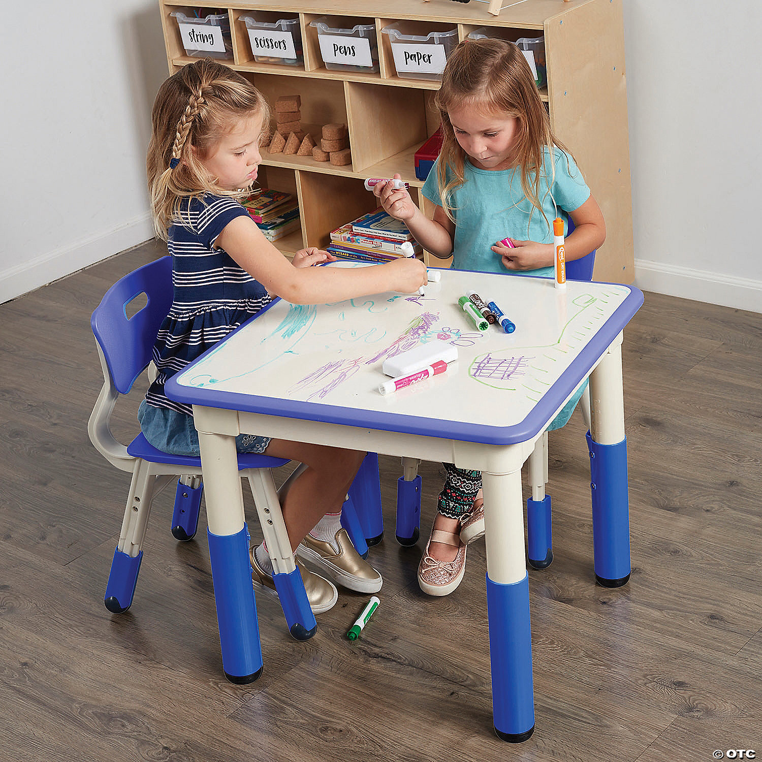 ECR4Kids Square Dry-Erase Activity Table with 2 Chairs Indoor Kids Plastic Adjustable Table and Chair Set for Classrooms 3-Piece Set Grassy Green Daycares Homes
