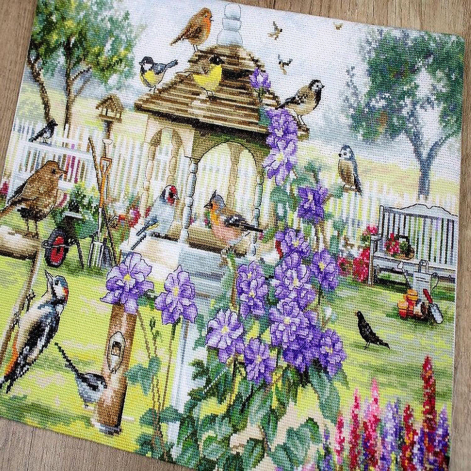 LetiStitch - Counted Cross Stitch Kit Bird table Leti944